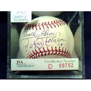  Autographed Roberto Alomar Baseball   Sandy ?: Sports 