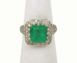 LAVISH 14K GOLD 2.50ct EMERALD & DIAMONDS LADIES DRESS RING  