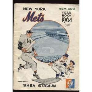   New York Mets Yearbook   MLB Programs and Yearbooks: Sports & Outdoors