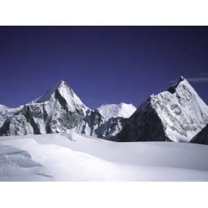  View of Mount Lingtren and Khumbutse, Nepal Travel Premium 