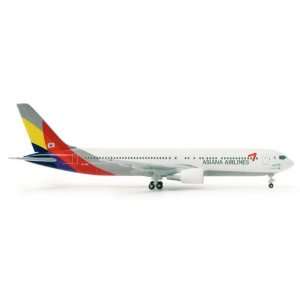  Herpa Asiana 767 300 Model Airplane: Everything Else