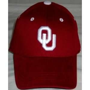  Oklahoma Sooners Youth Team Color One Fit Hat: Sports 