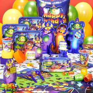  Monster Mania Deluxe Pack for 8: Toys & Games