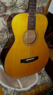 Blueridge BR 142 Acoustic Guitar   12 fret 000   w/ tweed case  