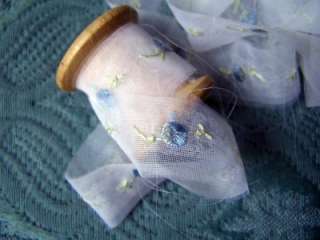 VINTAGE EMBROIDERED INSERTION TRIM TINY CUTE BABY BLUE FLOWER DOLL 