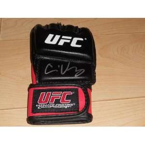   Velasquez UFC Champ autographed UFC Glove B   Autographed UFC Gloves