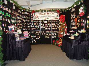 24 TRADE SHOW DISPLAY VELCRO Includes Lighting & Cases   Excellent 