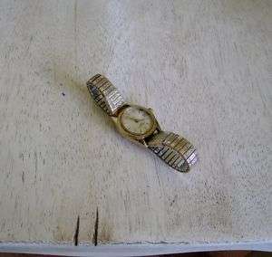 Vintage Ladies Timex Water Resist Date Wind Watch Works  