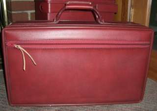 VINTAGE RED HARTMANNS LUGGAGE CARRY ON SUITCASE  