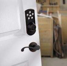 It pairs with any Kwikset knob, lever, or handleset to complement a 