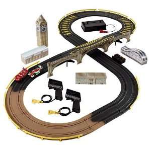  Cars Deluxe London City Raceway Toys & Games