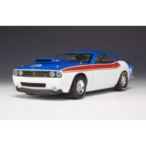  Dodge Challenger Concept Super Stock 1:18 Highway 61 Red 