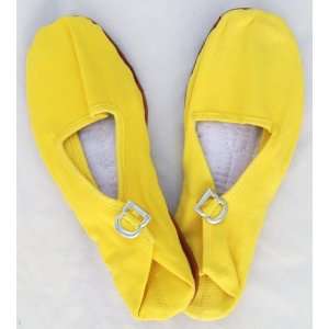 One Pair Girls Cotton Chinese Mary Jane Shoes (YELLOW), Size 31 EUR 