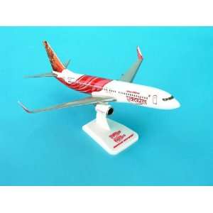  Hogan Air India Express 737 800W 1/200 W/GEAR REG#VT AXG 