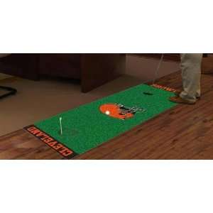 Cleveland Browns NFL Golf Putting Green Mat: Sports 