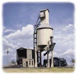 Walthers Cornerstone HO #3042 Coaling Tower  