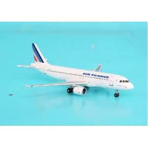  GeminiJets Air France A320 200 1400 Scale Toys & Games