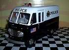 Brand New   Unique 1950 Ford Step Van   Police Wagon 1:24   18573