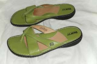 Womens Born Sandals green flip flop thong slide slip on shoes size 8 