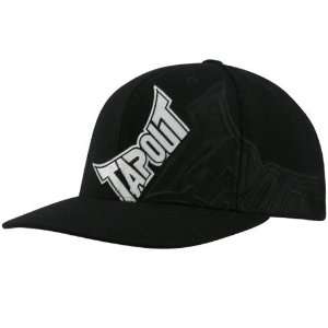  TapouT Black Tilt Logo Fitted Hat: Sports & Outdoors