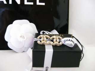 AUTHENTIC CHANEL PEARL LARGE GOLD CC LOGO EARRINGS 2011  