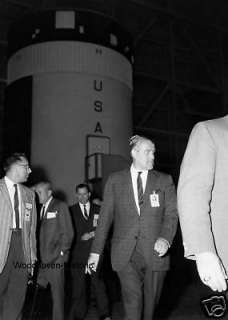 Wernher von Braun inspects Skylab mockup 1967 Photo  