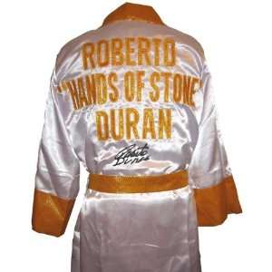 Roberto Duran Signed Boxing Robe   Autographed Boxing Robes and Trunks