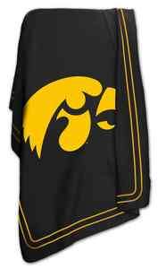 University of Iowa Hawkeyes Fleece Throw Blanket NIP  