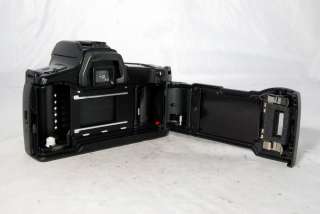 Minolta Maxxum 3xi 35mm SLR Film Camera body only works good  