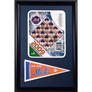  2009 New York Mets Photograph with Team Pennant in a 12 x 